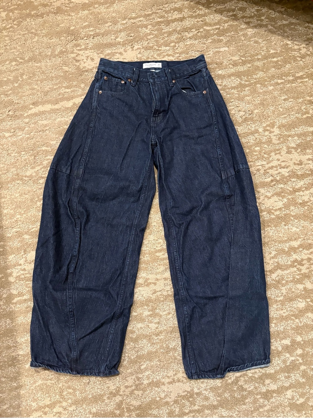 Abercrombie & Fitch Curve Love The Ultra Barrel Mid Rise Jean Ultra Barrel Jeans